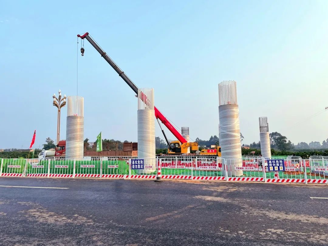奮戰(zhàn)四季度 大干一百天⑩ |“節(jié)”報頻傳！公司“橋、隧、路”項目相繼跑出建設(shè)加速度