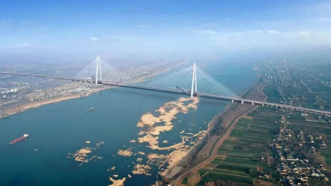 奮戰(zhàn)開門紅④ | 135天，66根，8341米！湖北當(dāng)枝松高速公路項目枝江長江大橋主墩樁基施工全面完成！