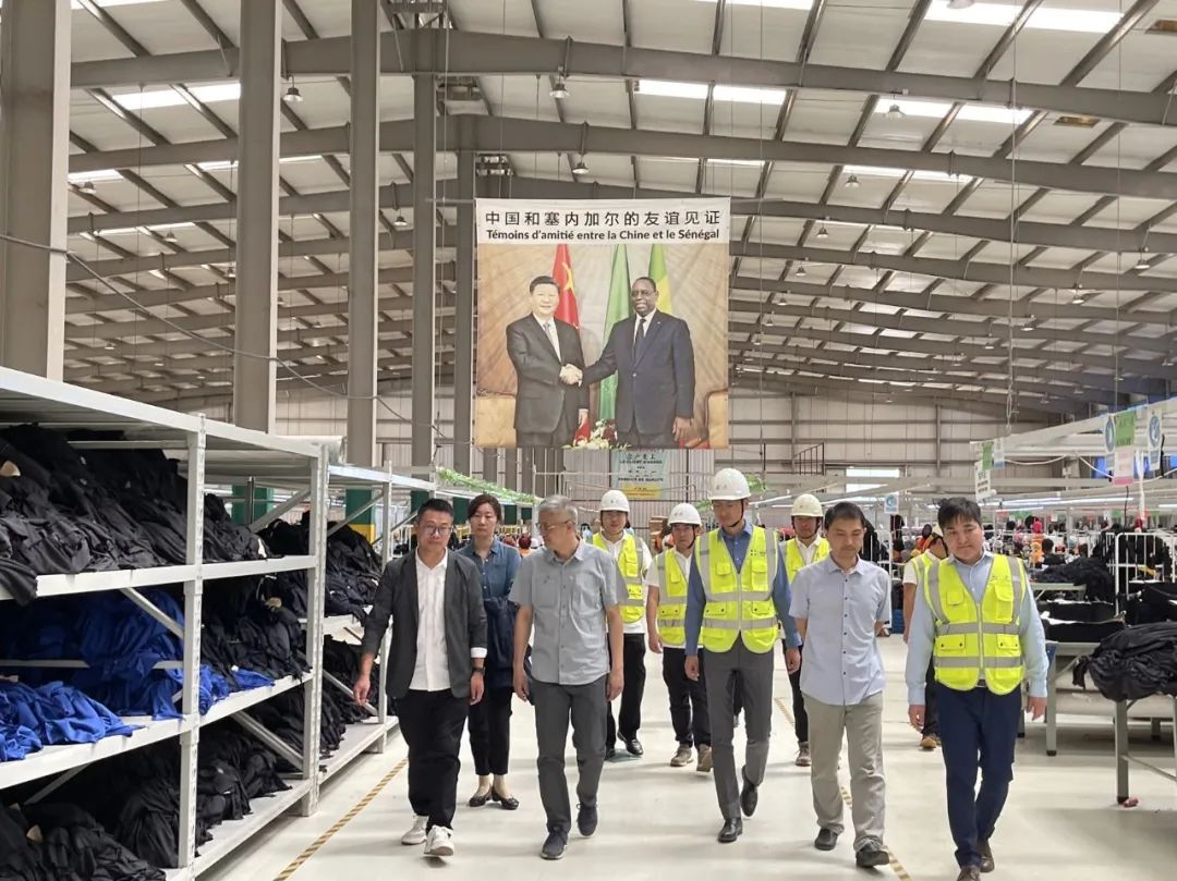 中國駐塞大使蒞臨塞內(nèi)加爾加姆尼亞久工業(yè)園項目檢查指導(dǎo)工作