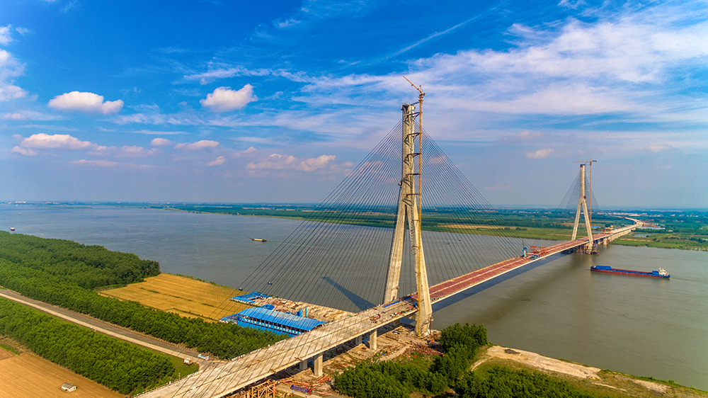 ?湖北嘉魚(yú)長(zhǎng)江公路大橋